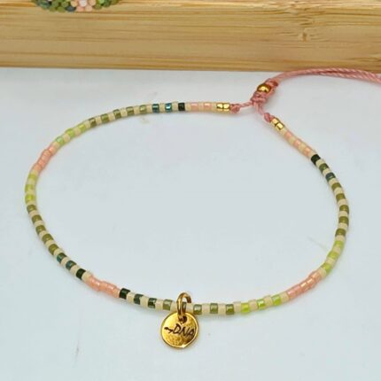 bransoletka niteczka z koralikow Miyuki,w tonacjach zieleni rozu i kremu